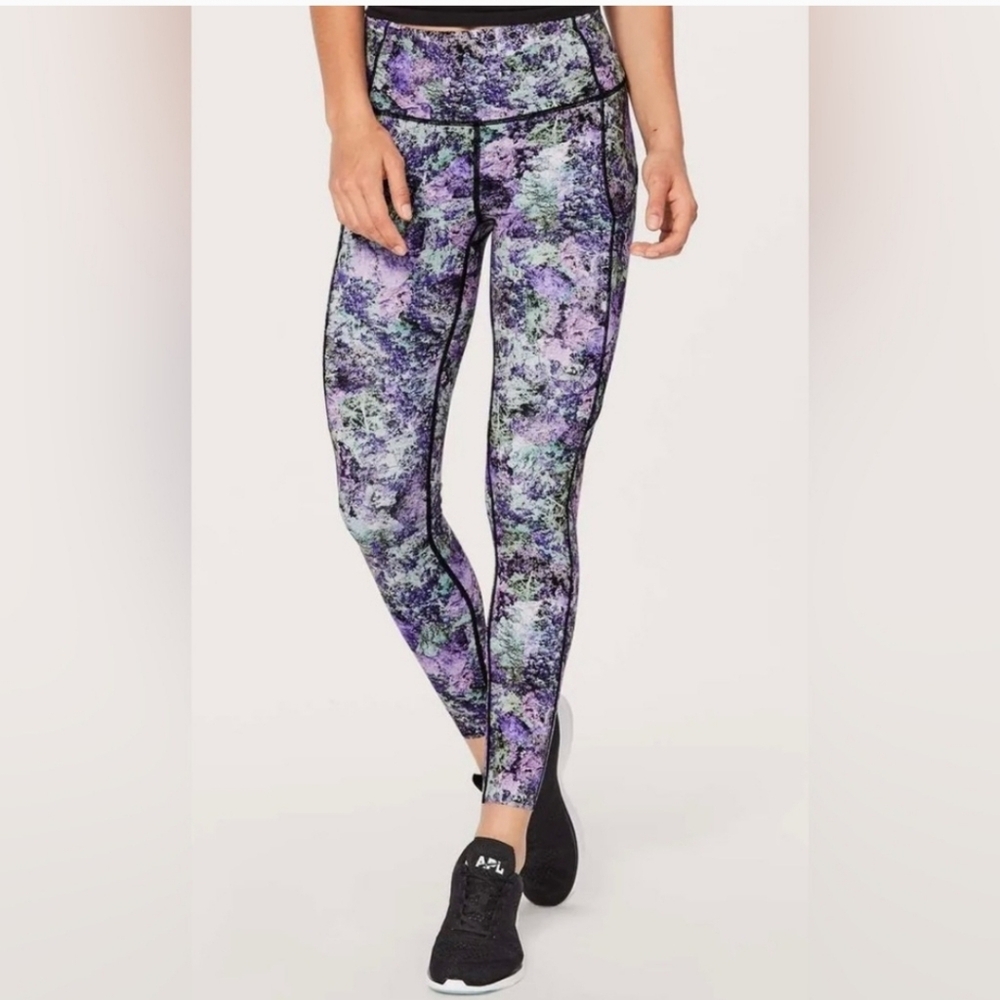 Lululemon Fast Free Nulux 7/8 Leggings in Vivid Vision Multi Black Size 6